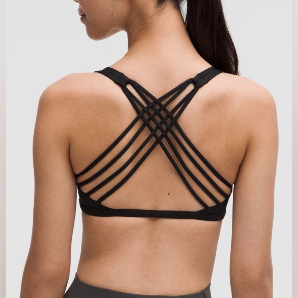 Lululemon “Free to Be Bra - Wild” Strappy Sports Bra Women’s Size 4 🖤 BLACK